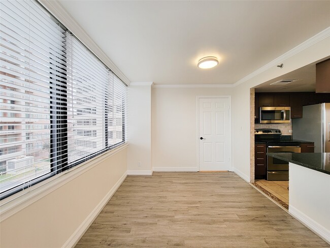 Building Photo - 3525 Sage Rd