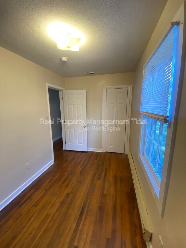 Building Photo - 511 Randolph Rd