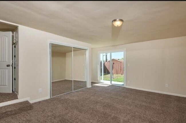 Building Photo - 834 Olive Ave