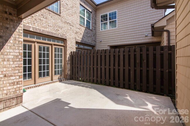 Building Photo - 2231 Eversham Dr NW