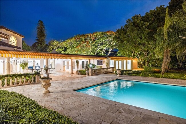 Building Photo - 12300 Old Cutler Rd