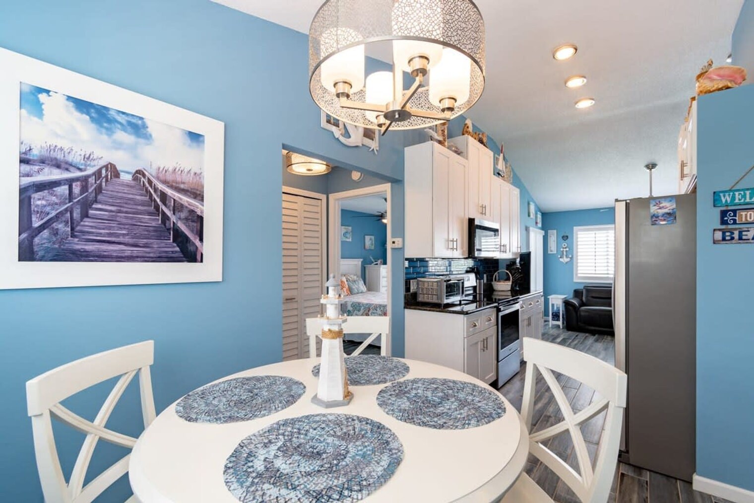 Building Photo - 516 Beach Park Ln