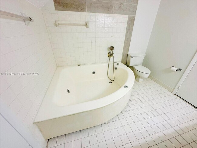 Building Photo - 33 Deer Creek Rd