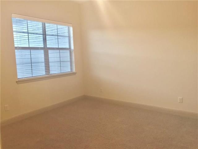 Building Photo - 10555 Steinbeck Ln