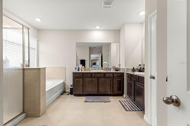 Building Photo - 8142 SW 59th Ave