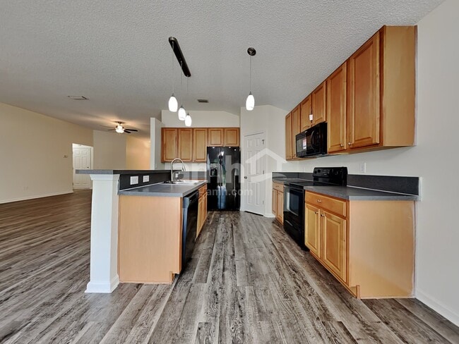 Building Photo - 14249 Fish Eagle Dr E