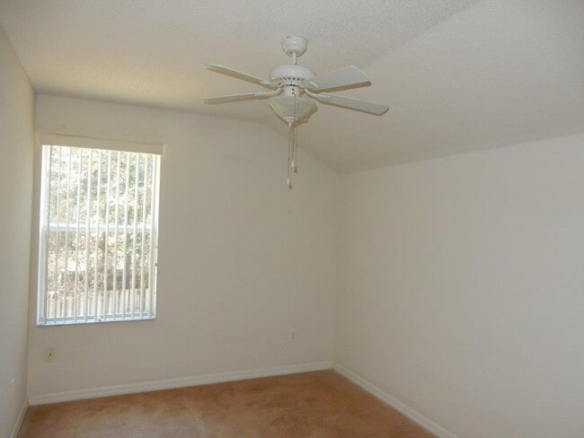Building Photo - Nice 4/2 Two-Story Home in Seminole County...