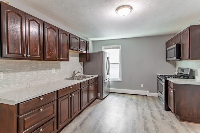 Building Photo - 14 Benefit Terrace