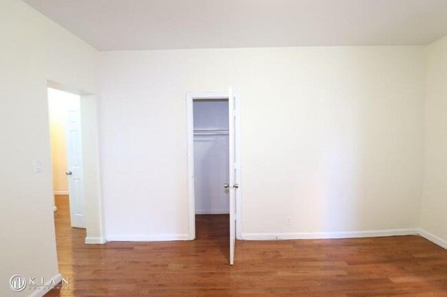 Building Photo - 1 bedroom in Queens NY 11354