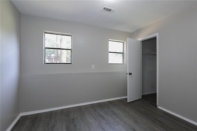 Building Photo - 6683 Cameron Rd