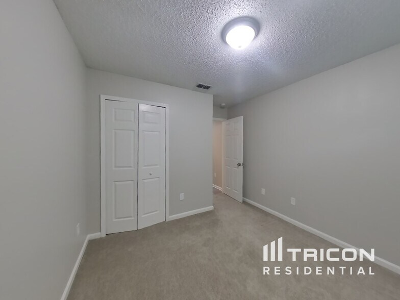 Building Photo - 4305 Ripken Cir W