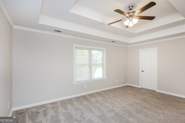 Building Photo - 911 Rolling Meadows Dr