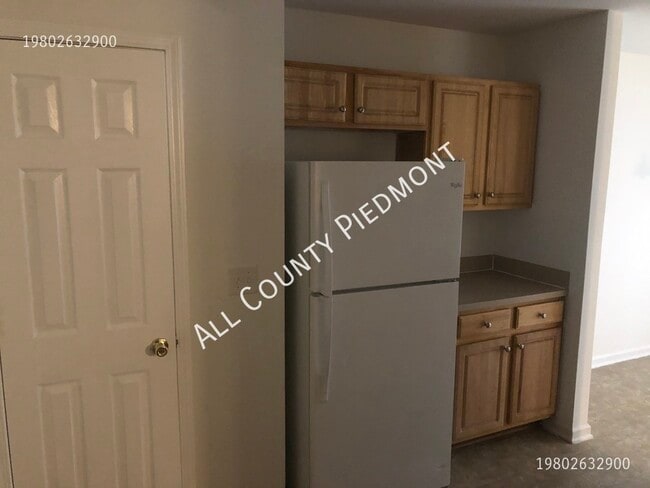 Building Photo - 4808 Delprado Cir