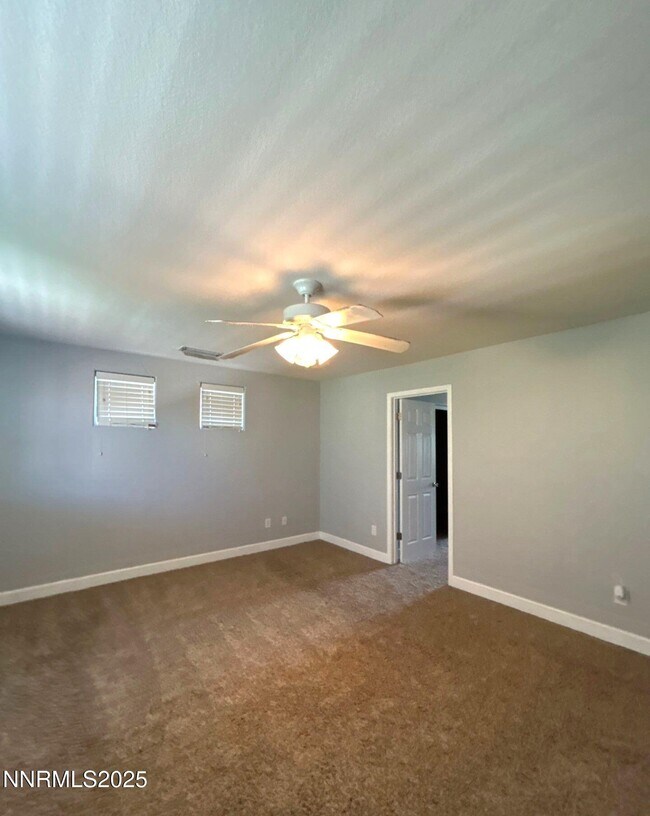 Building Photo - 2065 Long Hollow Dr
