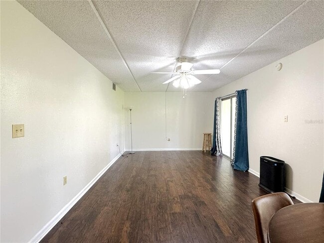 Building Photo - 2400 Forest Dr