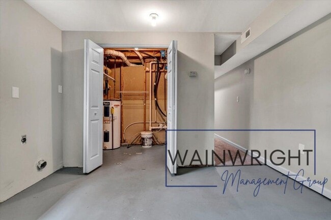 Building Photo - SW Roanoke County