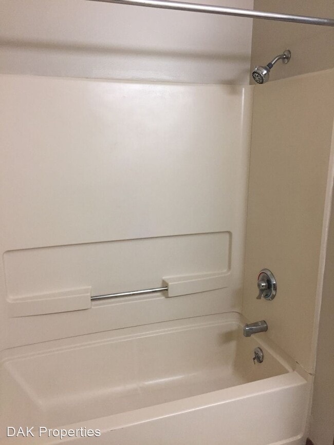 Building Photo - W194N16510 Eagle Dr