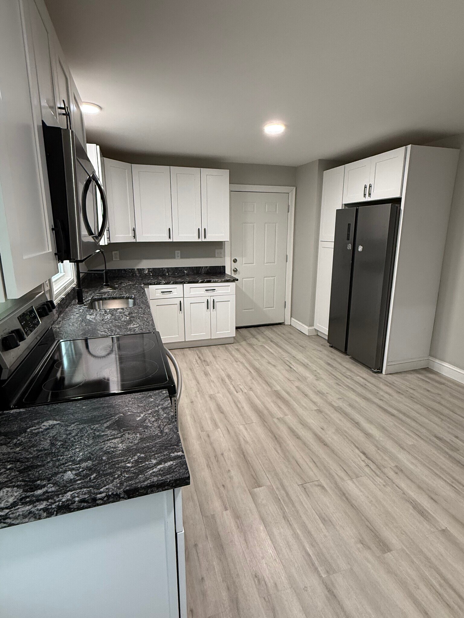 Building Photo - 25 Denison St