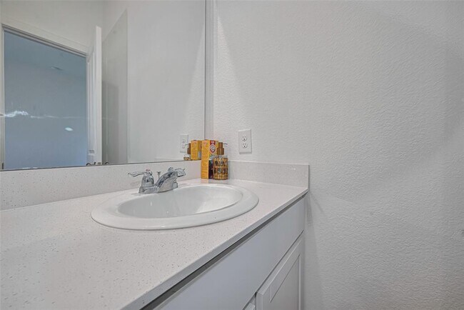 Building Photo - 5110 Sunvalley Bend Dr