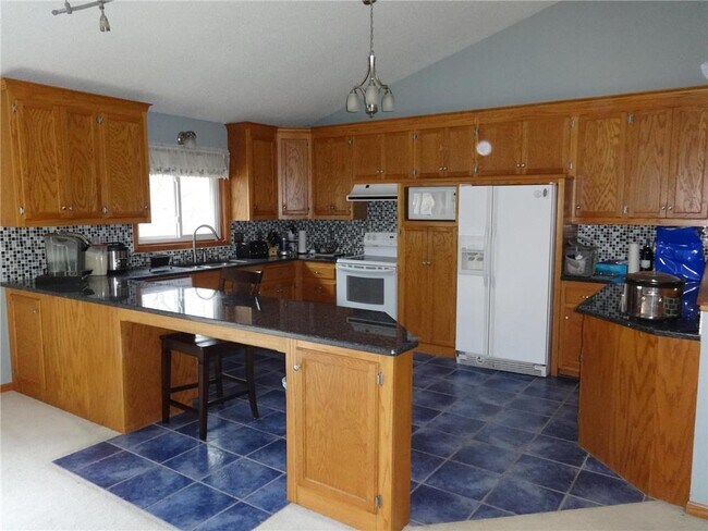 Building Photo - 18525 County Rd 24