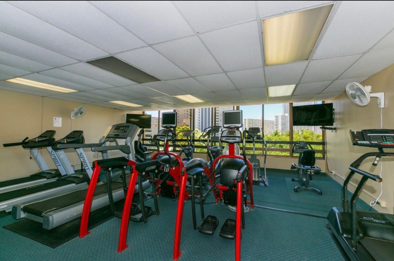 Building Photo - 411 Hobron Ln