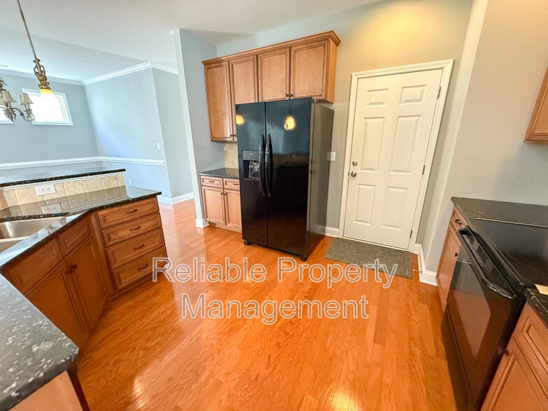 Building Photo - 256 Denby Cir