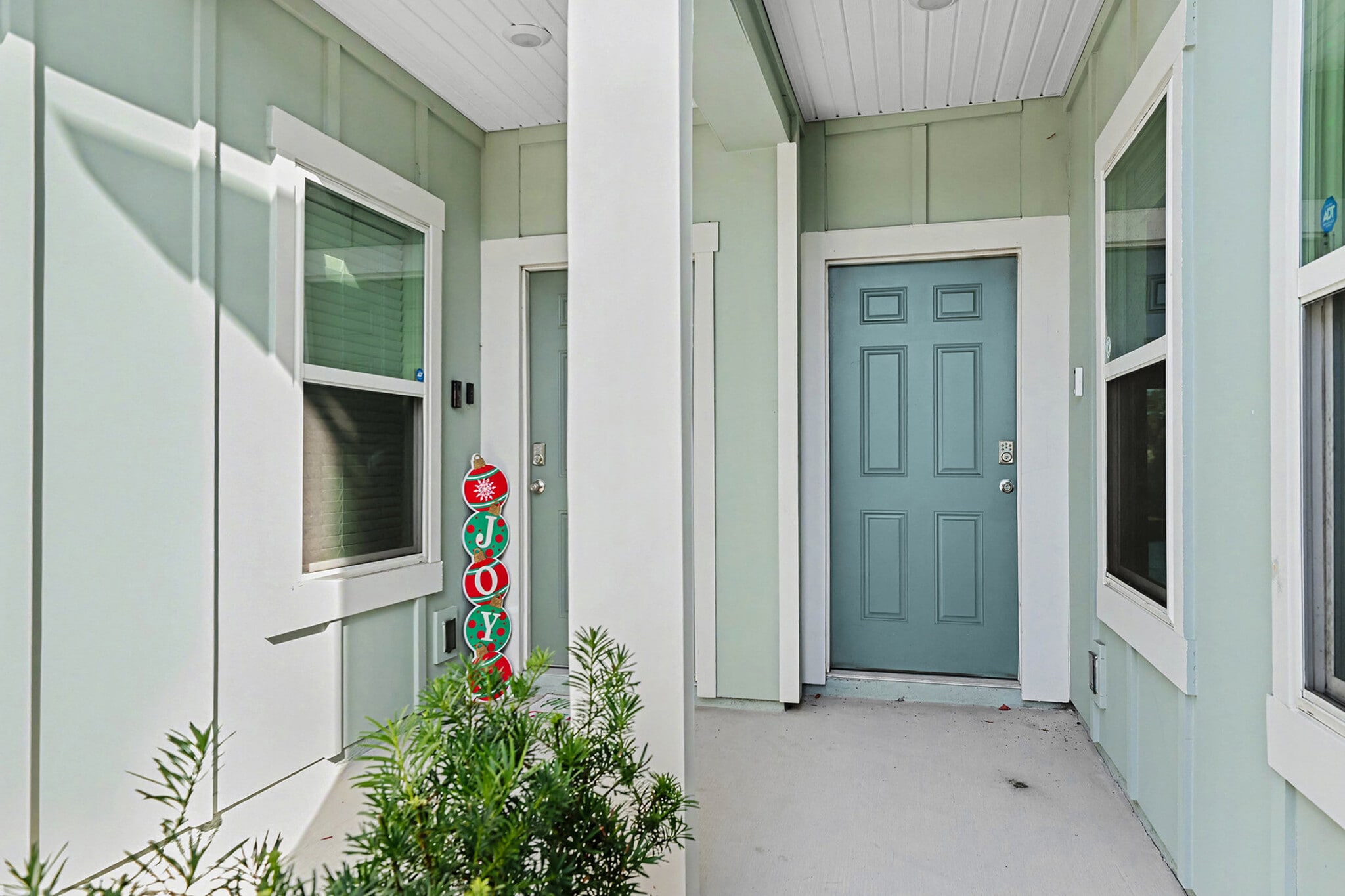 Building Photo - 9067 Gifford Dr