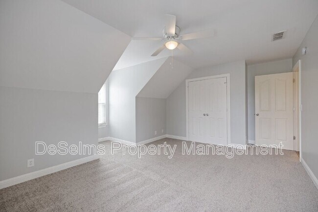 Building Photo - 873 Maricopa Dr
