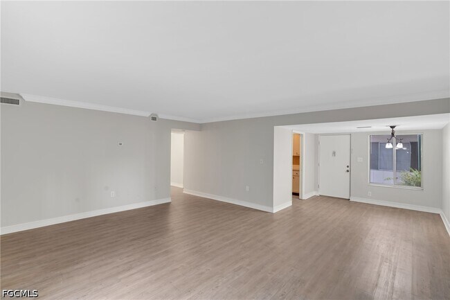 Building Photo - 1830 Maravilla Ave