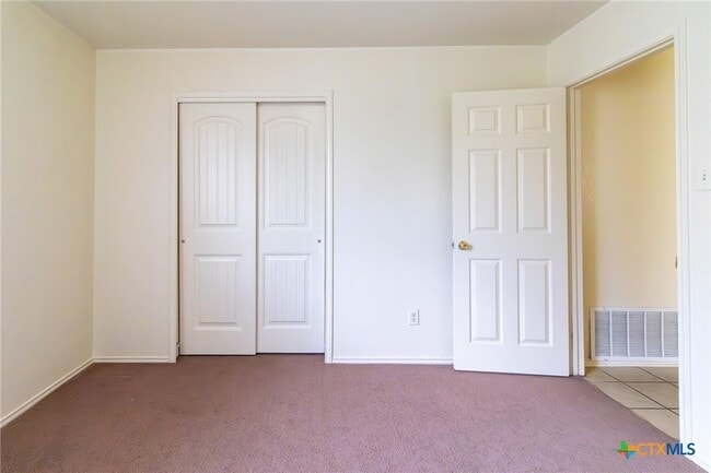 Building Photo - 1203 Fox Creek Dr