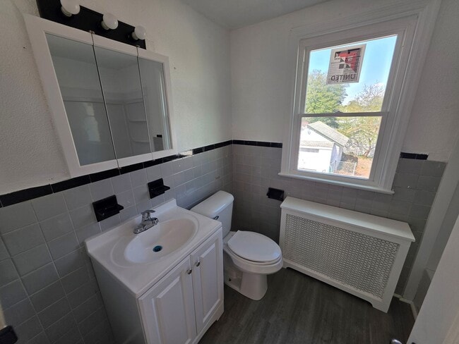 Building Photo - 19 Champlain Ave