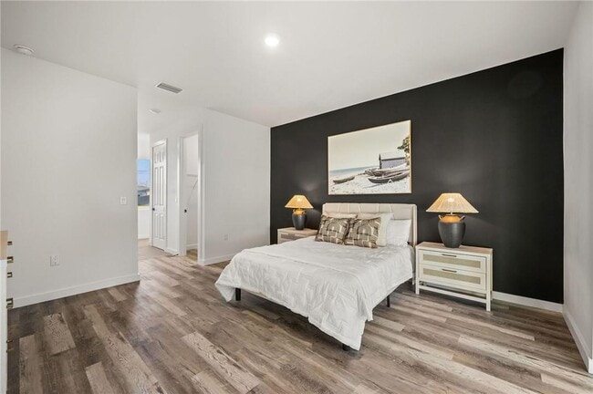 Building Photo - 1515 Nelson Rd N