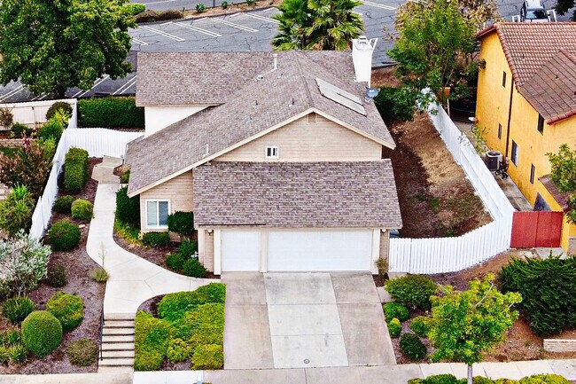 Primary Photo - 2074 Caraway St