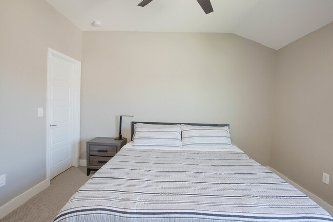 Building Photo - Spacious Home in Easton Park / McKinney Falls