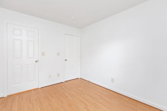 Building Photo - 1017 John Paul Jones Dr