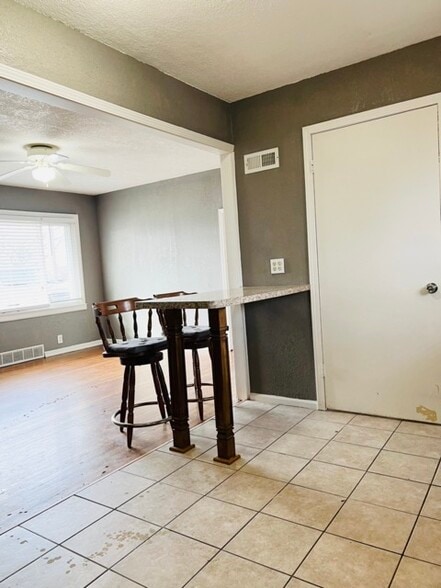 Building Photo - 5639 Rosehill Rd