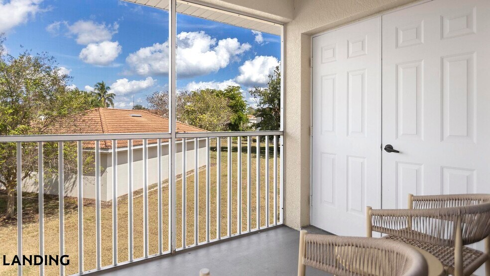 Building Photo - 3695 Island Club Dr