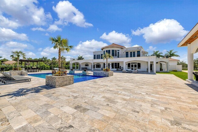 Building Photo - 4610 SW 178th Ave
