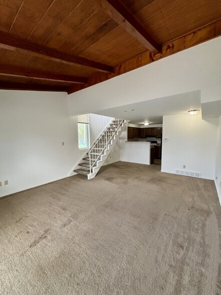 Building Photo - 11 Gloucester Ave