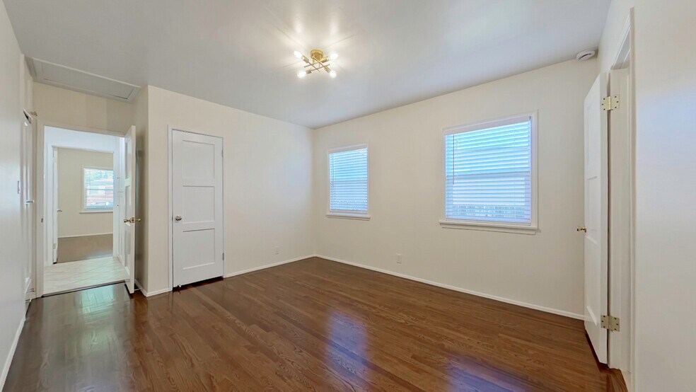 Building Photo - 3250 Las Lunas St