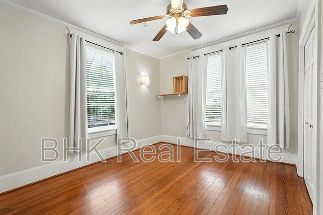 Building Photo - 4920 Victor St