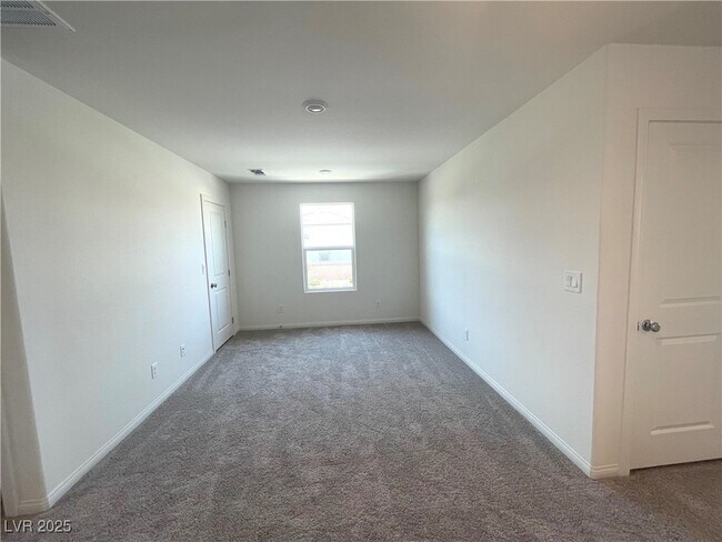 Building Photo - 8694 Glen Echo Ave