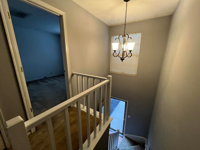 Building Photo - 7115 Sweetwater Dr