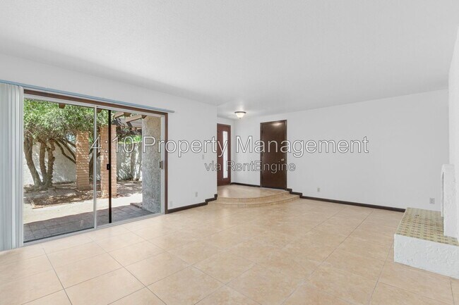 Building Photo - 2063 E Aspen Dr