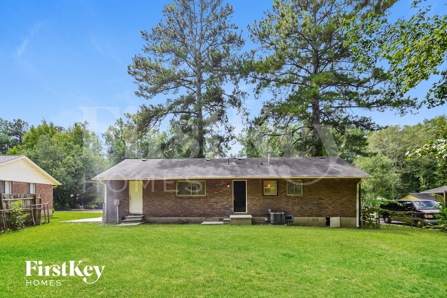 Building Photo - 1364 Labelle St