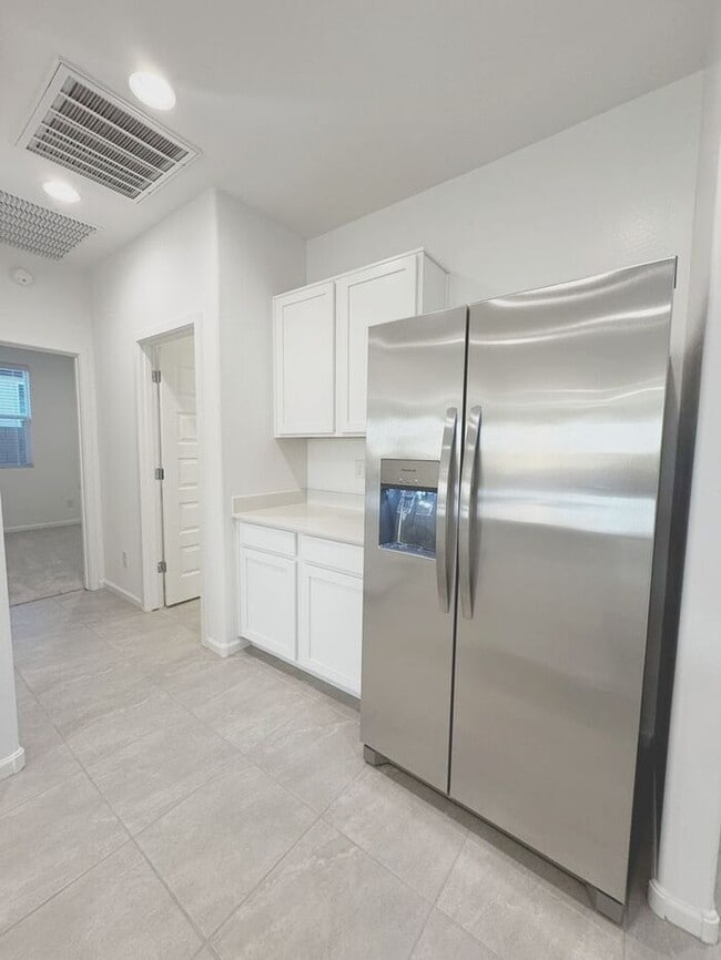 Building Photo - New 3 Bedroom 2 Bath Home at Western Gardens!