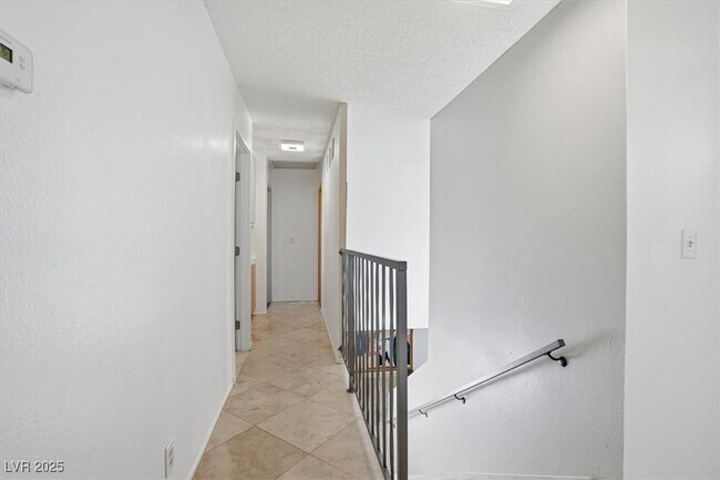 Building Photo - 3182 Moonflower Dr