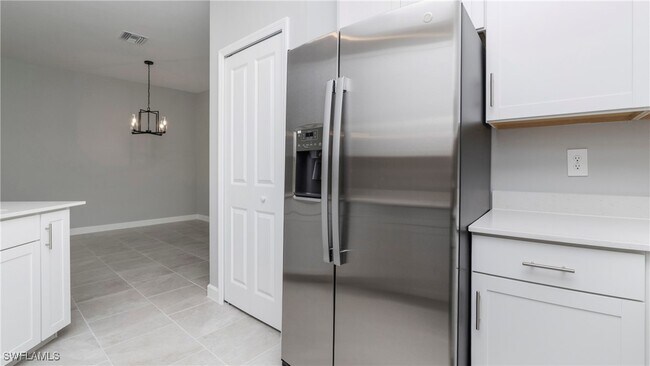 Building Photo - 19564 Hinkley Dr