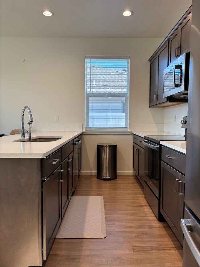 Building Photo - 8602 Ashen Dr