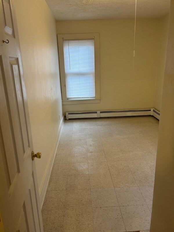 Building Photo - 102 Grove St